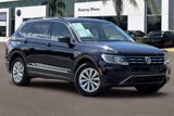 Used 2018 Volkswagen Tiguan SE w/ Panoramic Sunroof Package image 2
