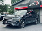 Used 2022 Volkswagen Tiguan SE image 3