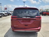 Used 2023 Chrysler Pacifica Touring-L image 4