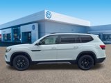 New 2025 Volkswagen Atlas Peak Edition SE image 4