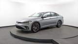 Used 2025 Volkswagen Jetta SE image 2