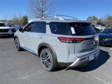 New 2025 Nissan Pathfinder Platinum image 3