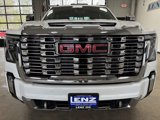 Used 2024 GMC Sierra 3500 Denali image 3