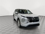 New 2025 Mitsubishi Outlander ES image 2