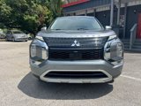 Used 2023 Mitsubishi Outlander SE image 2