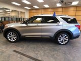 Certified 2022 Ford Explorer Platinum w/ Equipment Group 601A image 2