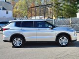 New 2025 Mitsubishi Outlander ES image 6