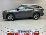 Used 2023 Toyota Highlander XLE image 2