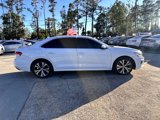 Used 2021 Volkswagen Passat 2.0T SE image 4
