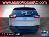 Used 2018 Jeep Cherokee Latitude w/ Cold Weather Group image 4