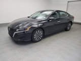 Used 2023 Nissan Altima 2.5 SV image 2