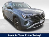 New 2025 Volkswagen Atlas Peak Edition SE image 1