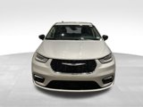 Used 2024 Chrysler Pacifica Touring-L image 2
