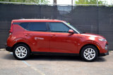 Used 2022 Kia Soul LX w/ Technology Package image 2