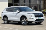 New 2025 Mitsubishi Outlander SE image 3