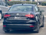 Used 2018 Volkswagen Jetta SE image 3