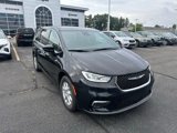 New 2026 Chrysler Pacifica Select image 4