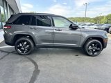New 2025 Jeep Grand Cherokee Altitude image 4