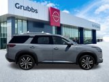 New 2025 Nissan Pathfinder Platinum image 2