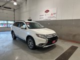Used 2016 Mitsubishi Outlander SE image 2