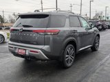 New 2025 Nissan Pathfinder Platinum image 2
