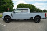 Used 2025 Ford F250 Lariat w/ Black Appearance Package image 5