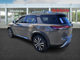 New 2025 Nissan Pathfinder Platinum w/ Cargo Package image 4