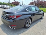 New 2025 Lexus ES 350 Ultra Luxury image 3