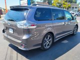 Used 2017 Toyota Sienna SE Premium image 5