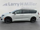 Used 2020 Chrysler Pacifica Touring-L w/ S Appearance Package image 2