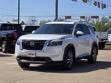 New 2025 Nissan Pathfinder Platinum image 2