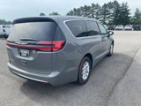 New 2025 Chrysler Pacifica Select image 5