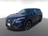 Used 2024 Nissan Rogue SV image 5