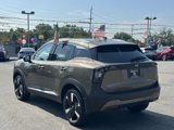 Used 2025 Nissan Kicks SR image 4