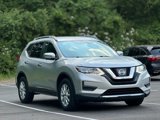 Used 2017 Nissan Rogue SV image 3