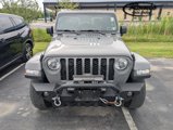 Used 2021 Jeep Gladiator Sport image 2