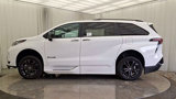 Used 2025 Toyota Sienna XSE image 5