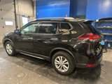 Used 2018 Nissan Rogue SV image 4