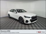 Used 2025 BMW 530i w/ M Sport Package image 1