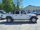 Used 2023 Jeep Gladiator Sport image 4