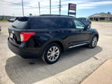 Used 2022 Ford Explorer XLT w/ Equipment Group 202A image 5