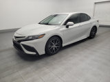 Used 2022 Toyota Camry SE image 2