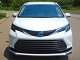 Used 2024 Toyota Sienna LE image 4