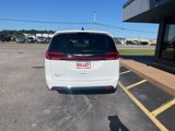 Used 2024 Chrysler Pacifica Touring-L image 5