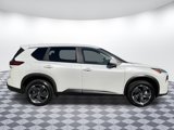 Used 2024 Nissan Rogue SV image 2