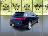 Used 2019 Lincoln MKT AWD image 5