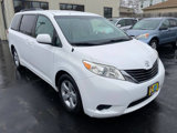 Used 2014 Toyota Sienna LE image 3
