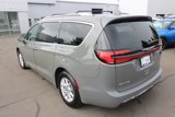 Used 2021 Chrysler Pacifica Touring-L image 3