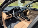 New 2025 Porsche Macan image 4