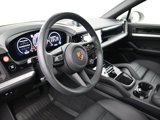 Certified 2025 Porsche Cayenne Coupe image 4